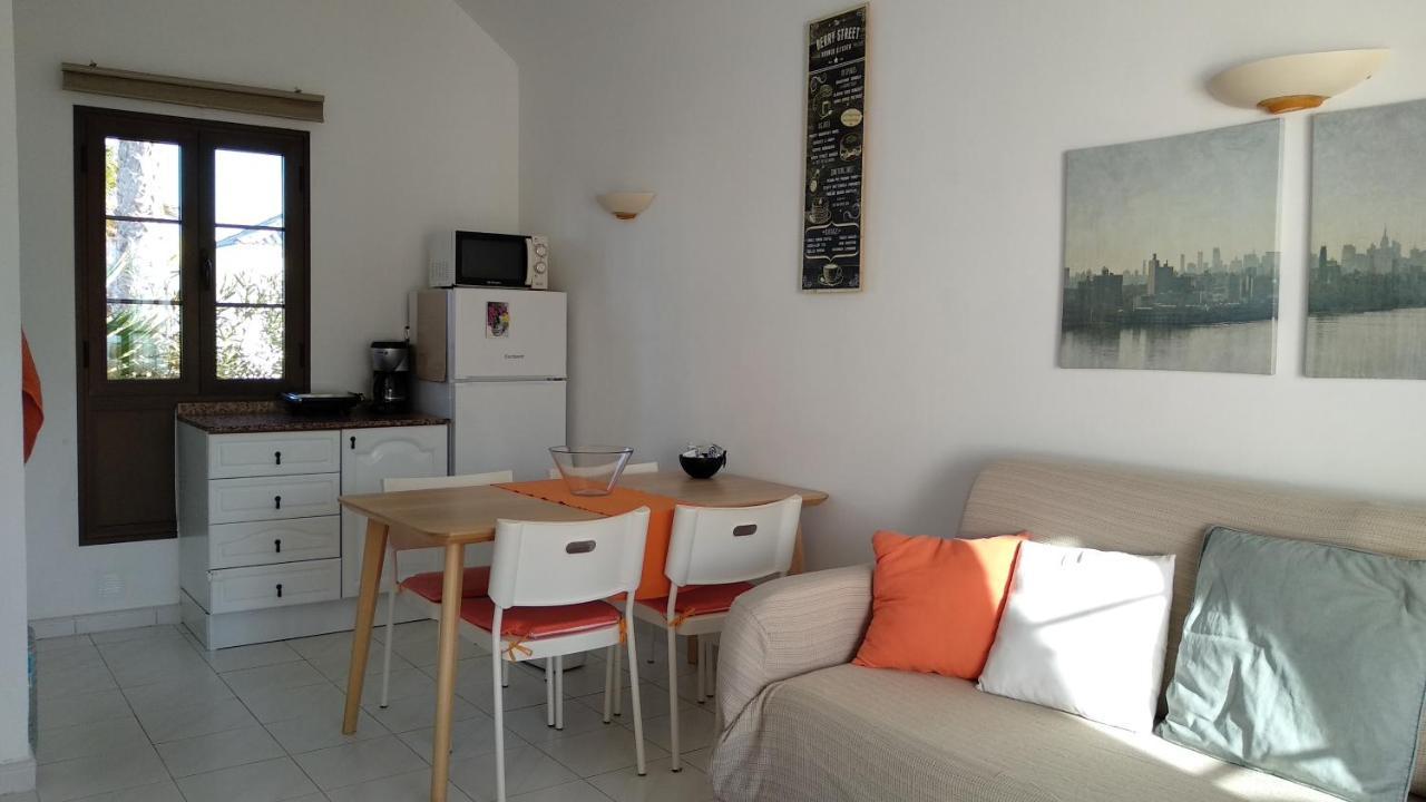 Bungalow Tetir In กาเลตาเดฟุสเต ภายนอก รูปภาพ